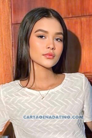 225360 - Livyhen Age: 19 - Colombia