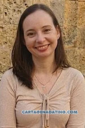 228098 - Laura Age: 44 - Colombia