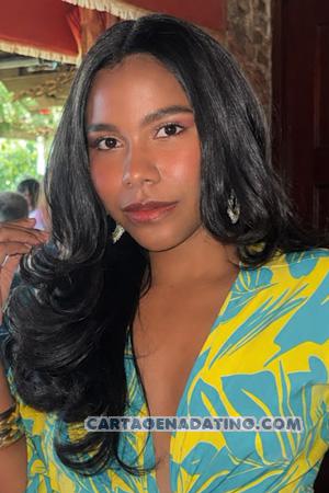 228888 - Laura Age: 27 - Colombia