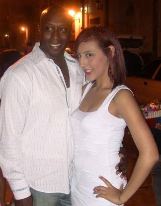 Our client with a stunning woman in Cartagena